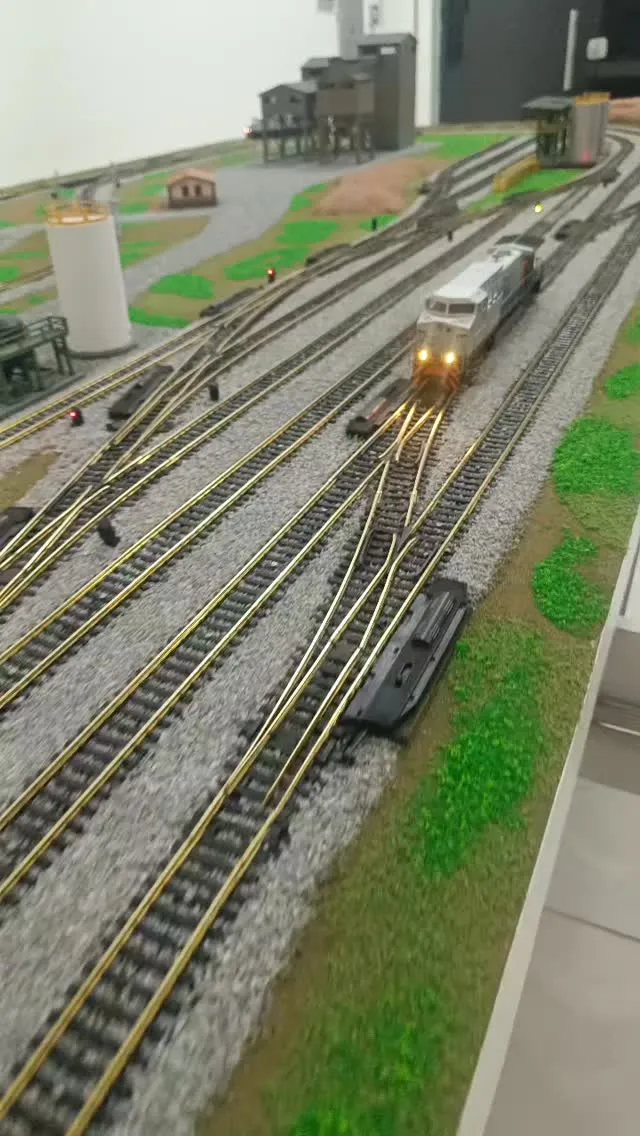 Reprodução de pátio de manobras em maquete para simulação